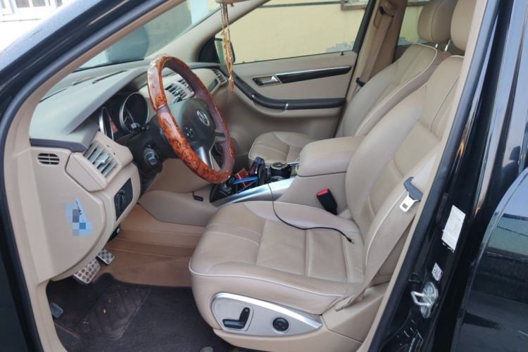 Used Mercedes-Benz R-Class 2015 R 400 4MATIC Business Model Left Front Seat