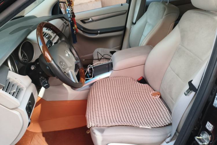 Used Mercedes-Benz R-Class 2015 R 320 4MATIC Luxury Model Left Front Seat