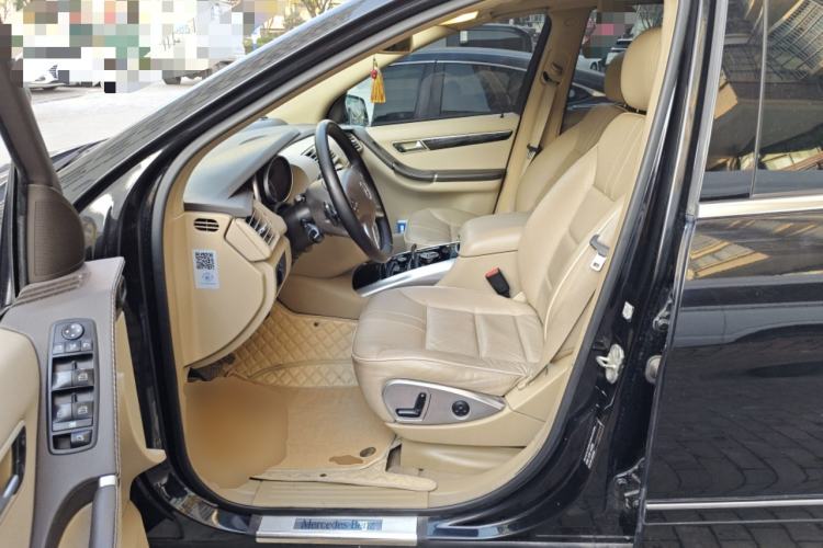 Used Mercedes-Benz R-Class 2015 R 320 4MATIC Luxury Model Left Front Seat
