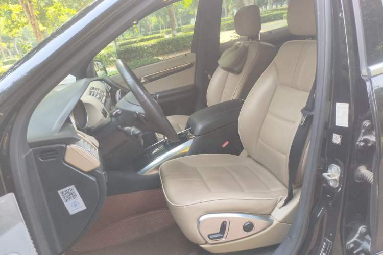 Used Mercedes-Benz R-Class 2015 R 320 4MATIC Luxury Model Left Front Seat