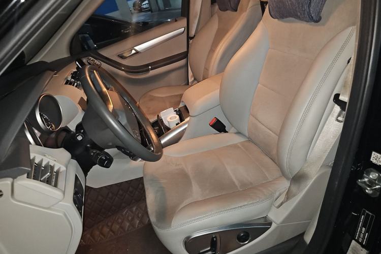 Used Mercedes-Benz R-Class 2015 R 320 4MATIC Luxury Model Left Front Seat