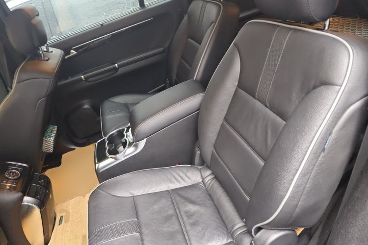 Used Mercedes-Benz R-Class 2015 R 400 4MATIC Business Model Left Rear Seat