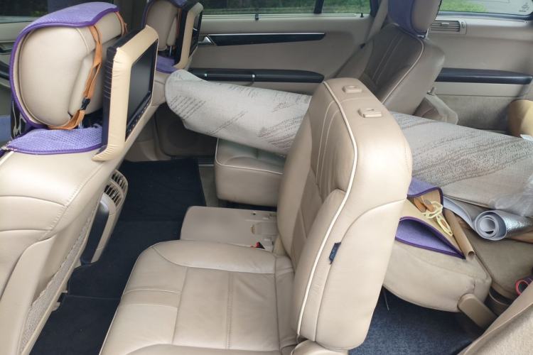 Used Mercedes-Benz R-Class 2015 R 320 4MATIC Luxury Model Left Rear Seat