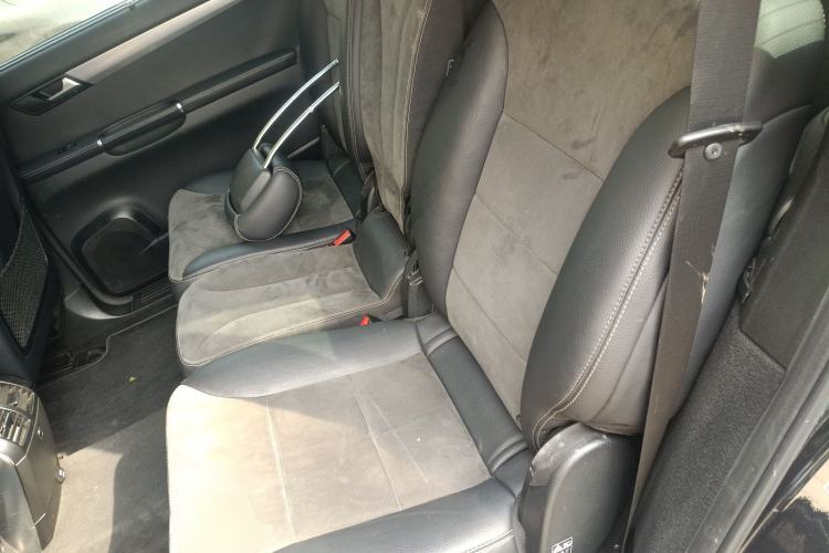 Used Mercedes-Benz R-Class 2015 R 320 4MATIC Luxury Model Left Rear Seat