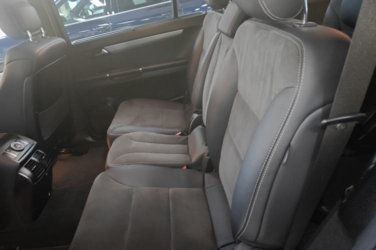 Used Mercedes-Benz R-Class 2015 R 320 4MATIC Luxury Model Left Rear Seat