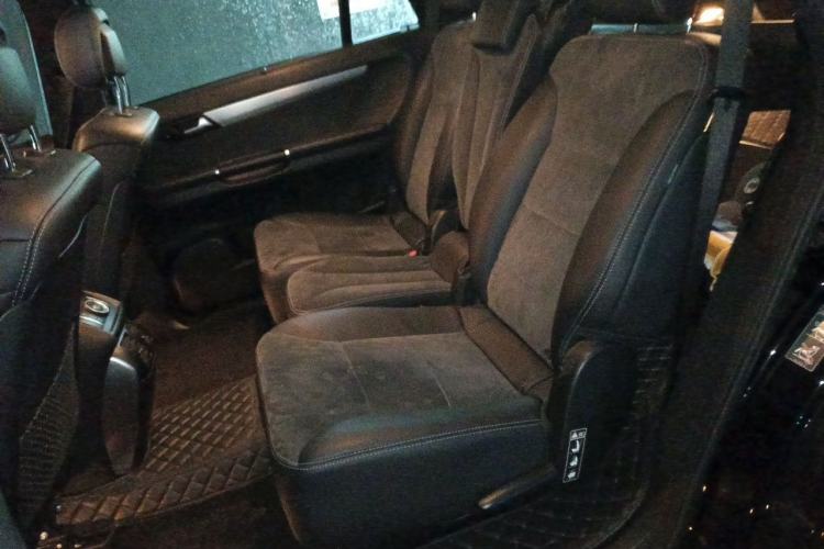 Used Mercedes-Benz R-Class 2015 R 320 4MATIC Luxury Model Left Rear Seat
