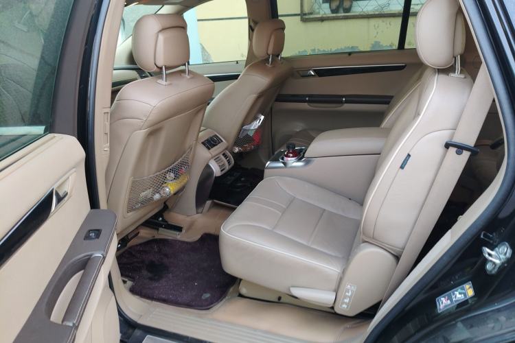 Used Mercedes-Benz R-Class 2015 R 400 4MATIC Business Model Left Rear Seat