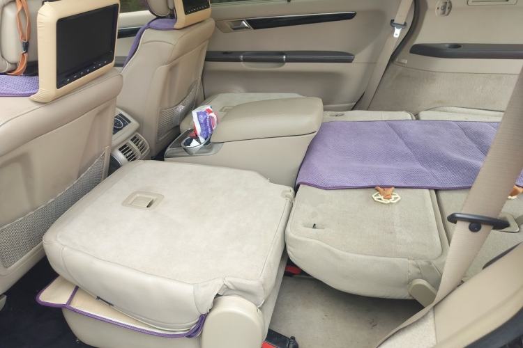 Used Mercedes-Benz R-Class 2015 R 320 4MATIC Luxury Model Left Rear Seat