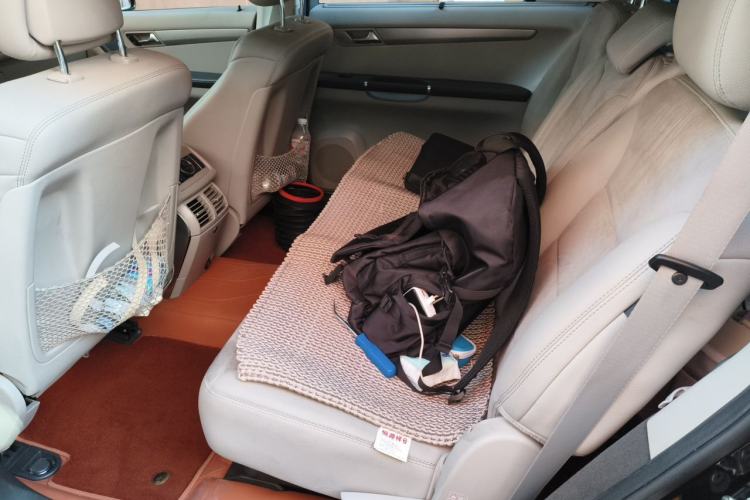 Used Mercedes-Benz R-Class 2015 R 320 4MATIC Luxury Model Left Rear Seat