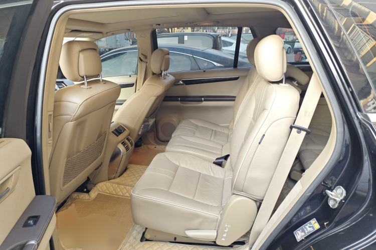 Used Mercedes-Benz R-Class 2015 R 320 4MATIC Luxury Model Left Rear Seat