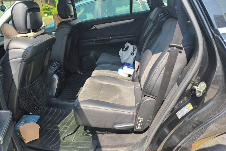 Used Mercedes-Benz R-Class 2015 R 320 4MATIC Luxury Model Left Rear Seat