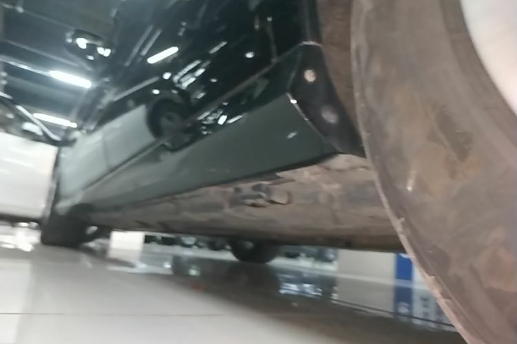 Used Mercedes-Benz R-Class 2015 R 320 4MATIC Luxury Model Left Side Sill