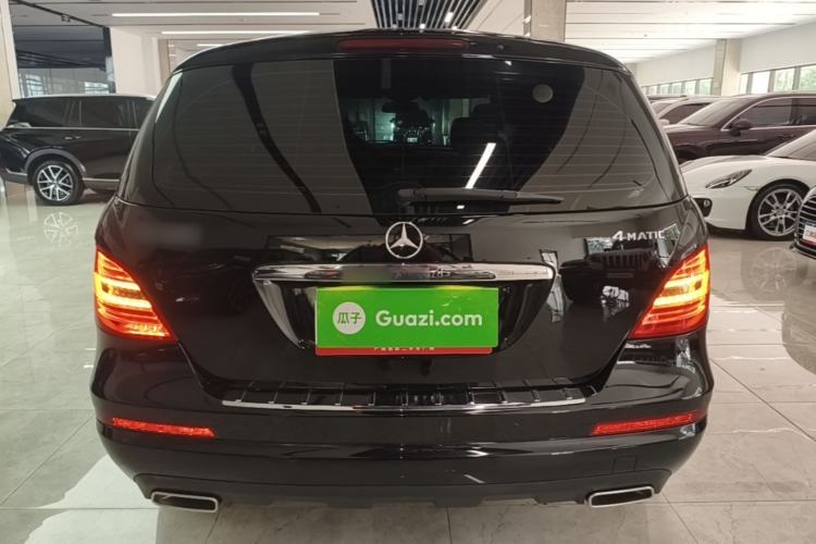 Used Mercedes-Benz R-Class 2015 R 320 4MATIC Luxury Model Rear