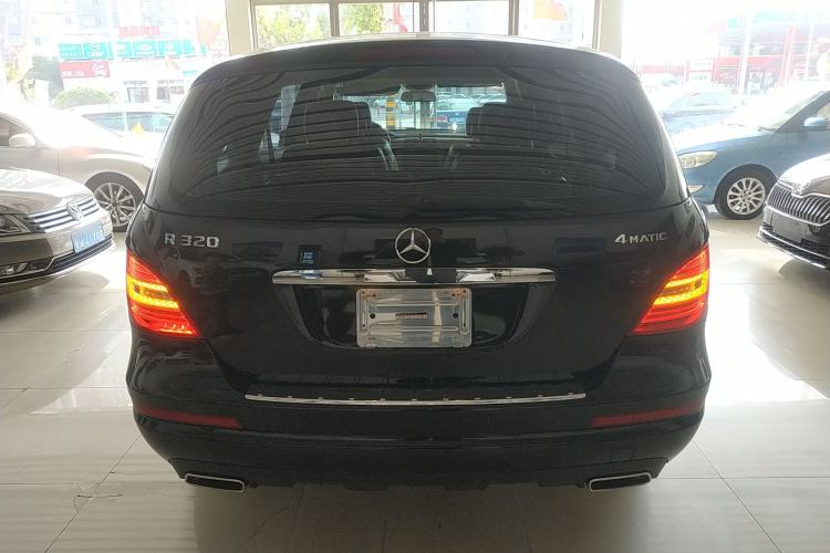 Used Mercedes-Benz R-Class 2015 R 320 4MATIC Luxury Model Rear