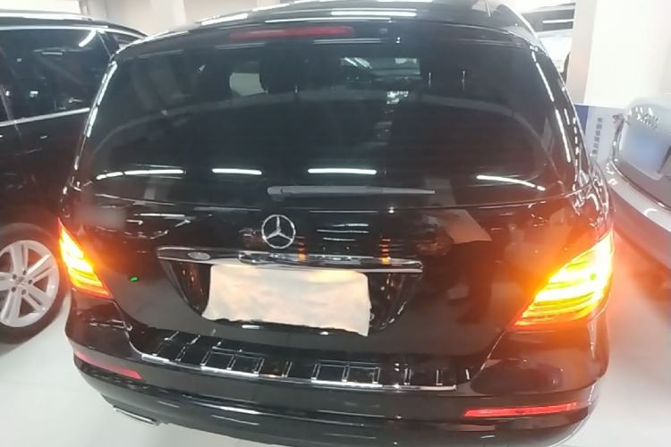 Used Mercedes-Benz R-Class 2015 R 320 4MATIC Luxury Model Rear