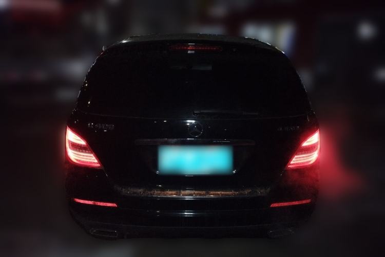 Used Mercedes-Benz R-Class 2015 R 400 4MATIC Luxury Model Rear