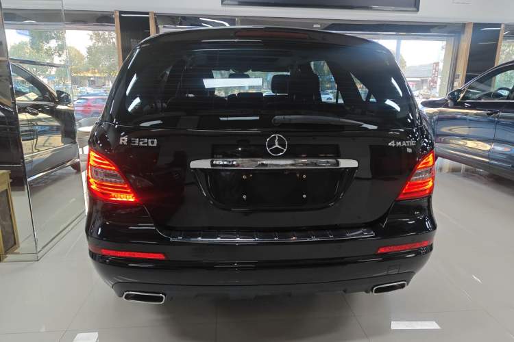 Used Mercedes-Benz R-Class 2015 R 320 4MATIC Luxury Model Rear