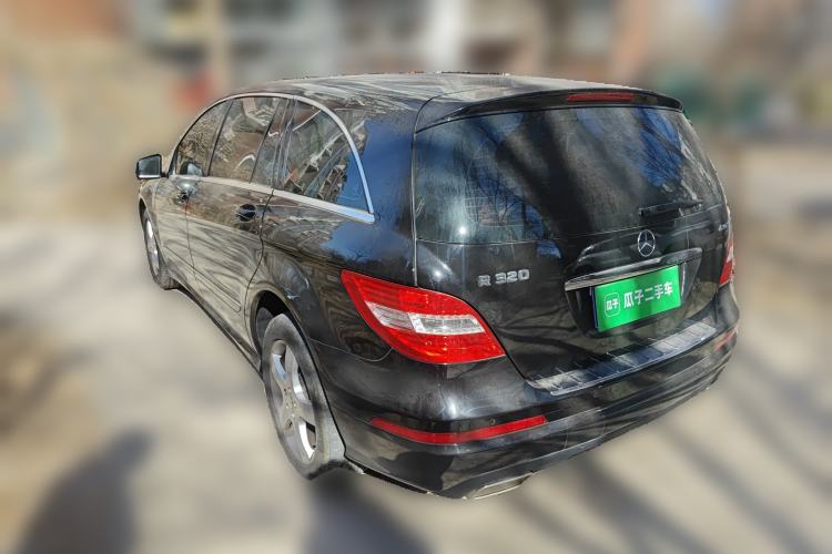 Used Mercedes-Benz R-Class 2015 R 320 4MATIC Luxury Model Rear Left 45 Deg