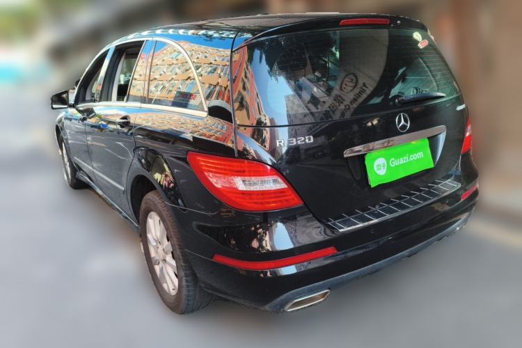 Used Mercedes-Benz R-Class 2015 R 320 4MATIC Luxury Model Rear Left 45 Deg