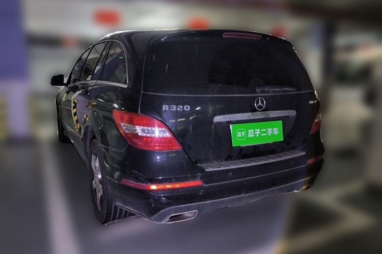 Used Mercedes-Benz R-Class 2015 R 320 4MATIC Luxury Model Rear Left 45 Deg
