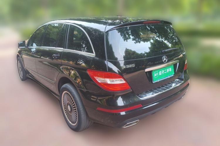 Used Mercedes-Benz R-Class 2015 R 320 4MATIC Luxury Model Rear Left 45 Deg
