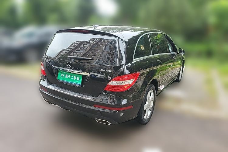 Used Mercedes-Benz R-Class 2015 R 400 4MATIC Business Model Rear Right 45 Deg