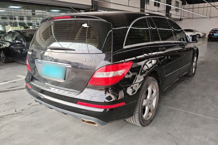 Used Mercedes-Benz R-Class 2015 R 320 4MATIC Luxury Model Rear Right 45 Deg