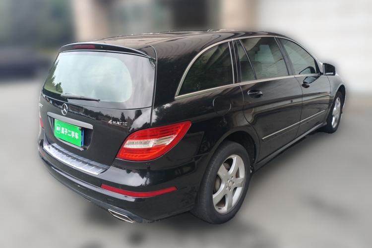 Used Mercedes-Benz R-Class 2015 R 320 4MATIC Luxury Model Rear Right 45 Deg