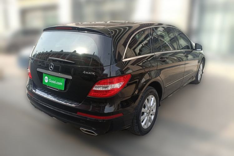 Used Mercedes-Benz R-Class 2015 R 320 4MATIC Luxury Model Rear Right 45 Deg