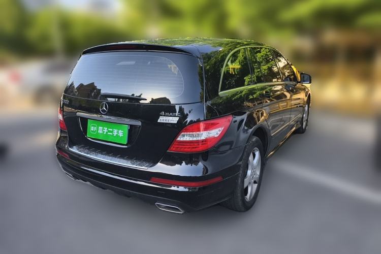 Used Mercedes-Benz R-Class 2015 R 320 4MATIC Luxury Model Rear Right 45 Deg