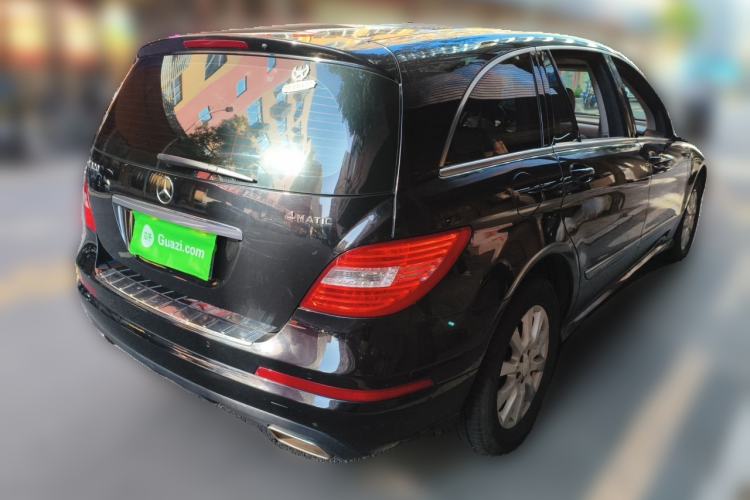 Used Mercedes-Benz R-Class 2015 R 320 4MATIC Luxury Model Rear Right 45 Deg
