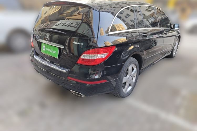 Used Mercedes-Benz R-Class 2015 R 320 4MATIC Luxury Model Rear Right 45 Deg