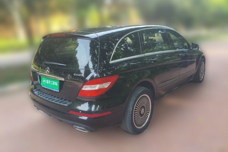 Used Mercedes-Benz R-Class 2015 R 320 4MATIC Luxury Model Rear Right 45 Deg