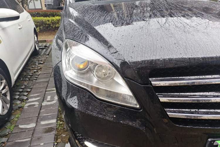 Used Mercedes-Benz R-Class 2015 R 400 4MATIC Business Model Right Front Headlight