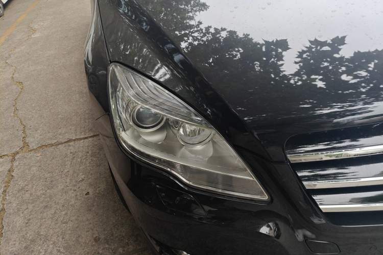 Used Mercedes-Benz R-Class 2015 R 320 4MATIC Luxury Model Right Front Headlight