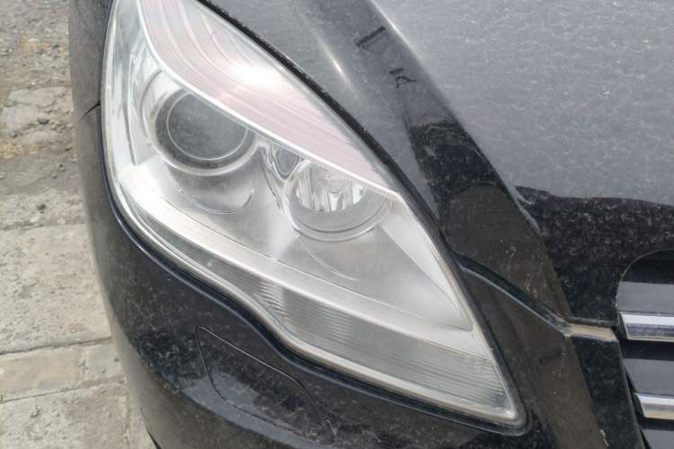 Used Mercedes-Benz R-Class 2015 R 400 4MATIC Luxury Model Right Front Headlight