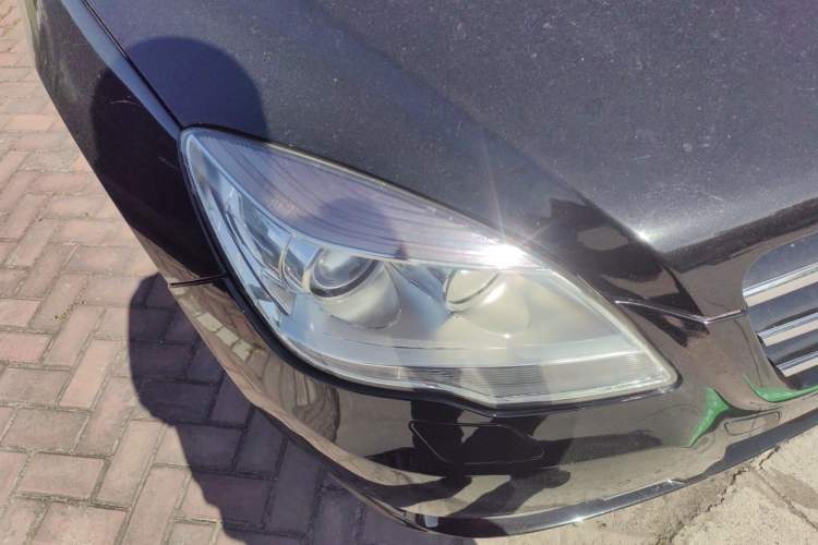 Used Mercedes-Benz R-Class 2015 R 320 4MATIC Luxury Model Right Front Headlight