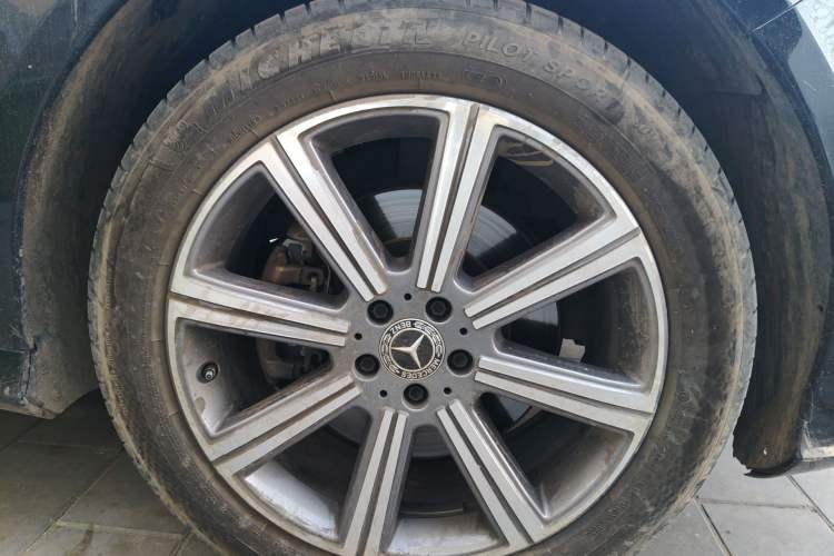Used Mercedes-Benz R-Class 2015 R 400 4MATIC Business Model Right Front Wheel Hub