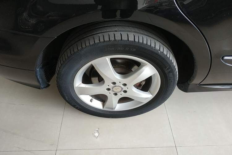 Used Mercedes-Benz R-Class 2015 R 320 4MATIC Luxury Model Right Rear Wheel Hub