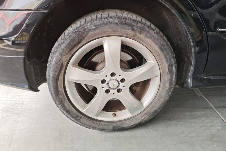 Used Mercedes-Benz R-Class 2015 R 320 4MATIC Luxury Model Right Rear Wheel Hub