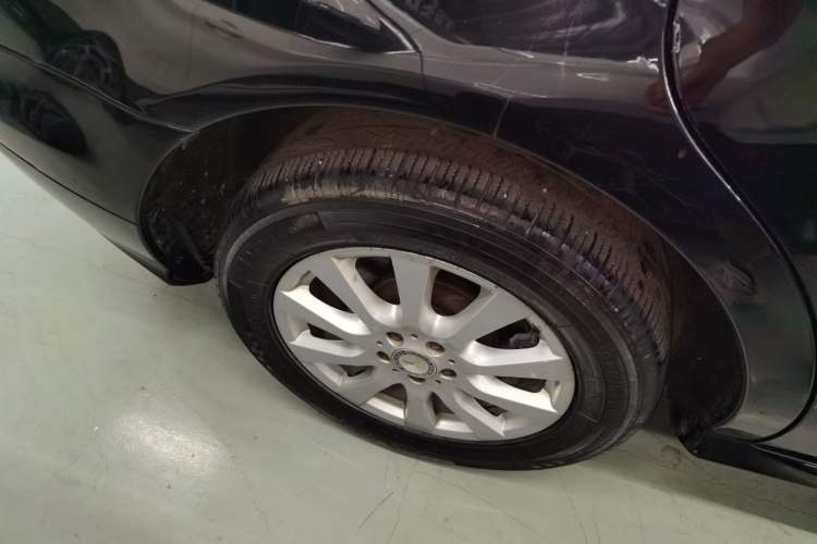 Used Mercedes-Benz R-Class 2015 R 320 4MATIC Luxury Model Right Rear Wheel Hub