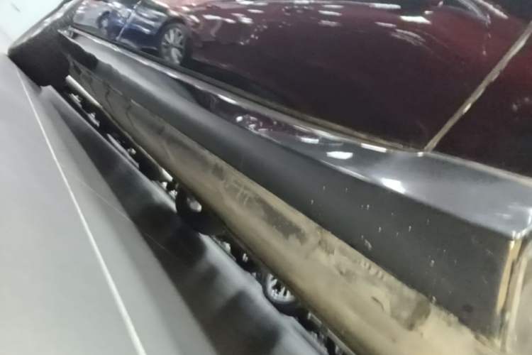 Used Mercedes-Benz R-Class 2015 R 400 4MATIC Business Model Right Side Sill