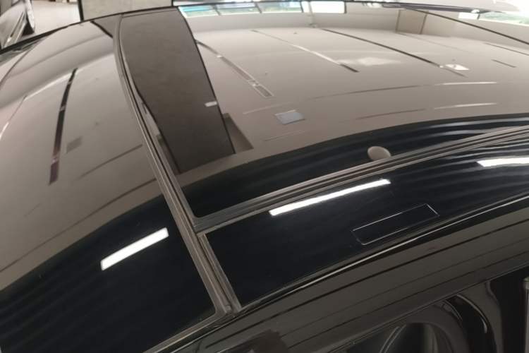 Used Mercedes-Benz R-Class 2015 R 320 4MATIC Luxury Model Roof
