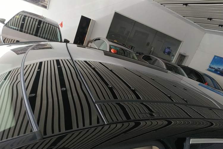 Used Mercedes-Benz R-Class 2015 R 320 4MATIC Luxury Model Roof