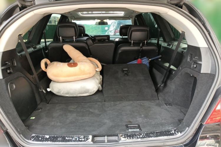 Used Mercedes-Benz R-Class 2015 R 320 4MATIC Luxury Model Trunk