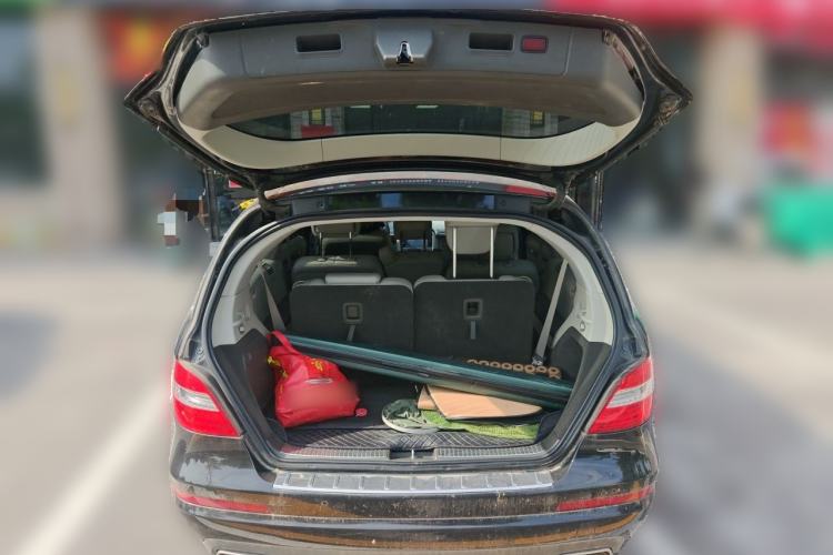 Used Mercedes-Benz R-Class 2015 R 320 4MATIC Luxury Model Trunk