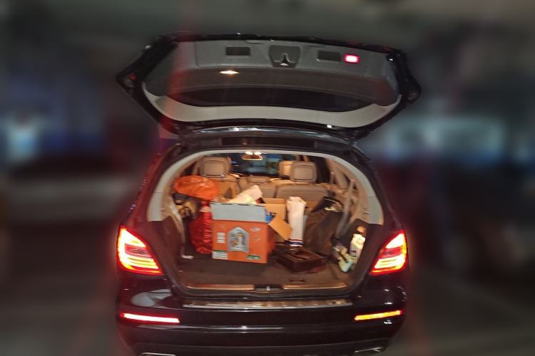 Used Mercedes-Benz R-Class 2015 R 320 4MATIC Luxury Model Trunk