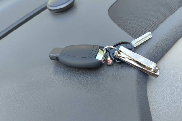 Used Mercedes-Benz R-Class 2015 R 400 4MATIC Luxury Model Vehicle Key