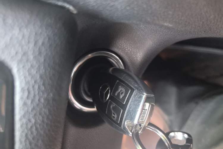Used Mercedes-Benz R-Class 2015 R 400 4MATIC Business Model Vehicle Key
