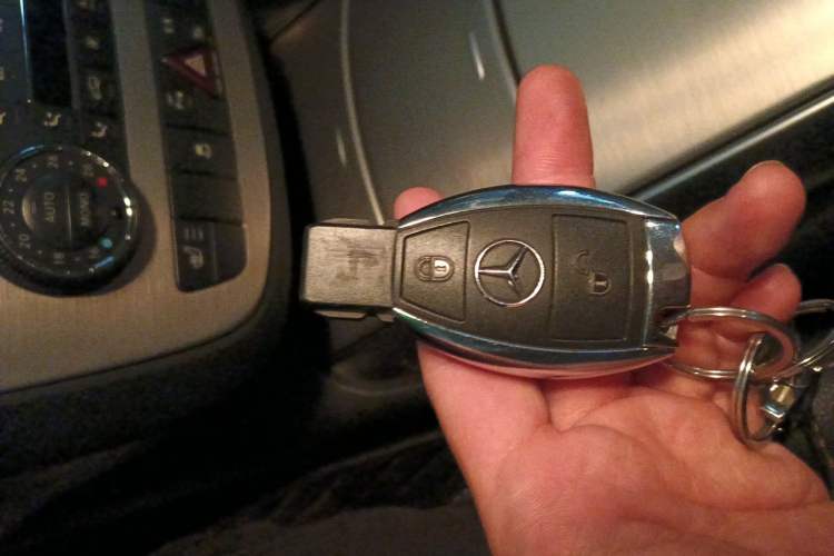 Used Mercedes-Benz R-Class 2015 R 320 4MATIC Luxury Model Vehicle Key